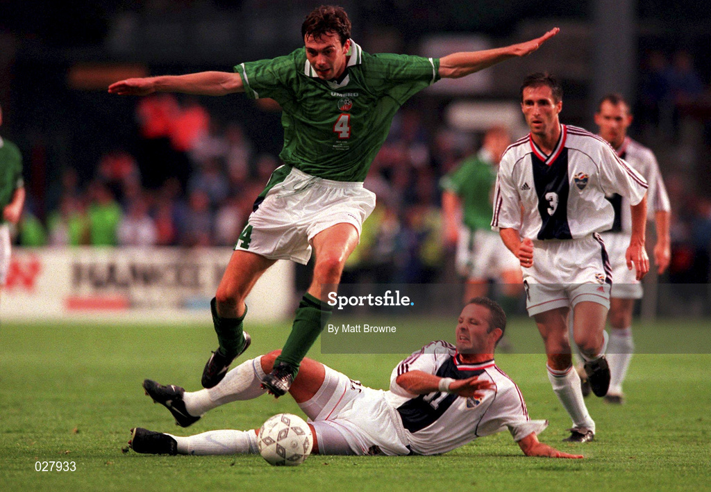 1 September 1999; Gary Breen of Republic of Ireland in action against Sinisa Mihajlovic of Yugoslavia during the UEFA European Championships Qualifying Group 8 match between Republic of Ireland and Yugoslavia at Lansdowne Road in Dublin. Photo by Matt Browne/Sportsfile