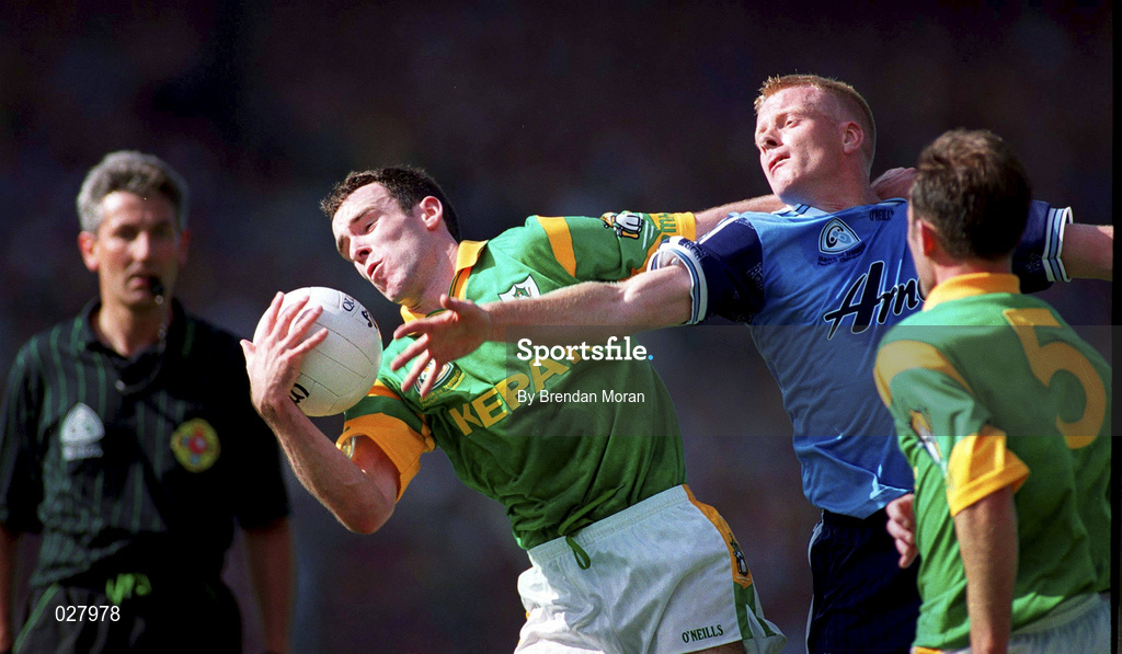 1 August 1999; Hank Traynor of Meath, is tackled Declan Darcy of Dublin during the Bank of Ireland Leinster Senior Football Championship Final between Meath and Dublin at Croke Park in Dublin. Photo by Brendan Moran/Sportsfile