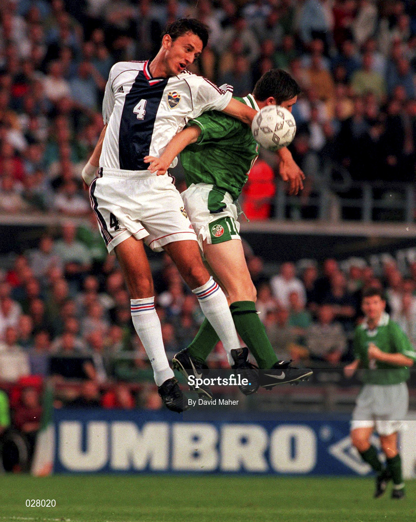 1 September 1999; Robbie Keane of Republic of Ireland in action against Dejan Govedarica of Yugoslavia during the UEFA European Championships Qualifying Group 8 match between Republic of Ireland and Yugoslavia at Lansdowne Road in Dublin. Photo by David Maher/Sportsfile