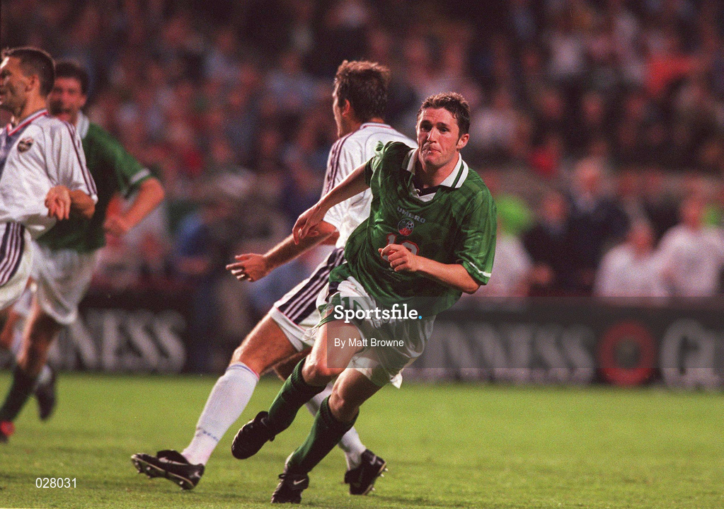 1 September 1999; Robbie Keane celebrates after scoring his side's first goal during the UEFA European Championships Qualifying Group 8 match between Republic of Ireland and Yugoslavia at Lansdowne Road in Dublin. Photo by Matt Browne/Sportsfile