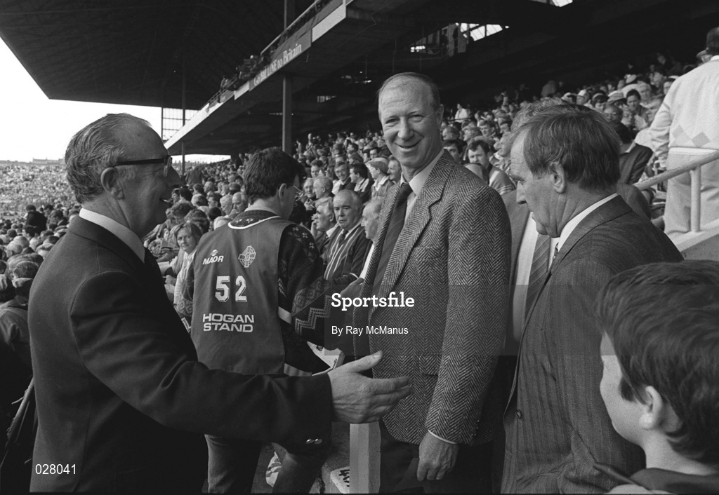 3 September 1989; Former Republic of Ireland manager Jack Charlton and former assistant manager Maurice Setters, right, arrive for the All-Ireland Senior Hurling Championship Final between Tipperary and Antrim at Croke Park in Dublin. Photo by Ray McManus/Sportsfile