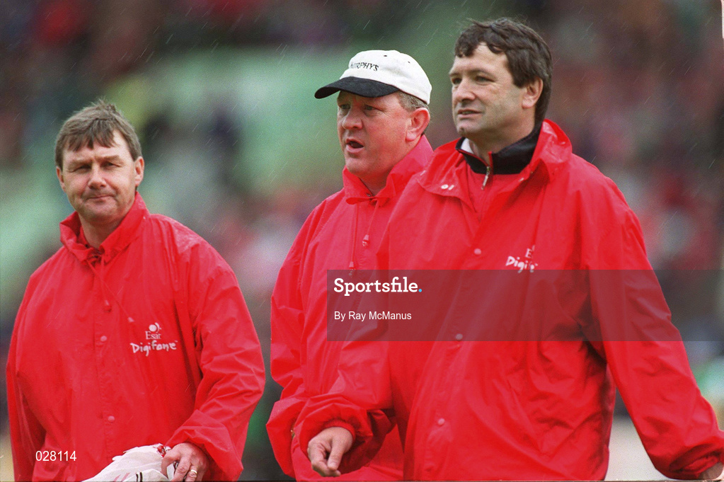 8 August 1999; Cork selectors John Crowley, centre, Tom Cashman, left, and manager Jimmy Barry Murphy during the Guinness All-Ireland Senior Hurling Championship Semi-Final match between Cork and Offaly at Croke Park in Dublin. Photo by Ray McManus/Sportsfile