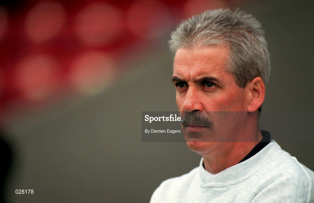 13 August 1999; Derry City manager Kevin Mahon prior to the Eircom League Premier Division match between St Patrick's Athletic and Derry City at Richmond Park in Dublin. Photo by David Maher/Sportsfile