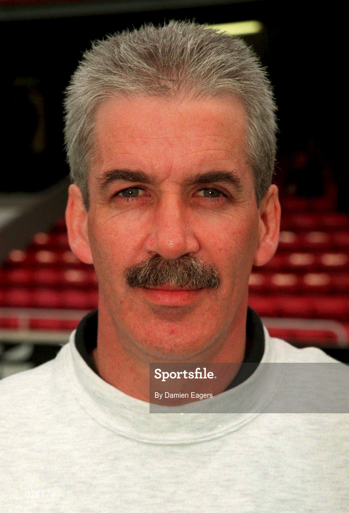 13 August 1999; Derry City manager Kevin Mahon prior to the Eircom League Premier Division match between St Patrick's Athletic and Derry City at Richmond Park in Dublin. Photo by David Maher/Sportsfile