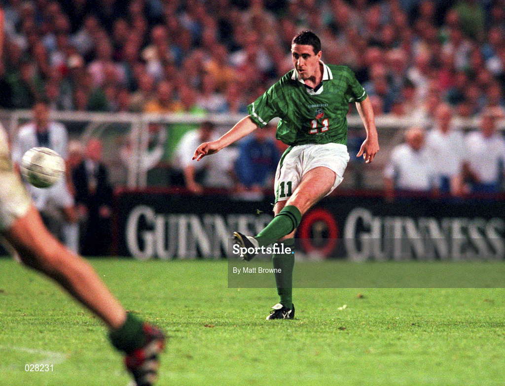 1 September 1999; Mark Kennedy of Republic of Ireland shoots to score his side's second goal during the UEFA European Championships Qualifying Group 8 match between Republic of Ireland and Yugoslavia at Lansdowne Road in Dublin. Photo by Matt Browne/Sportsfile