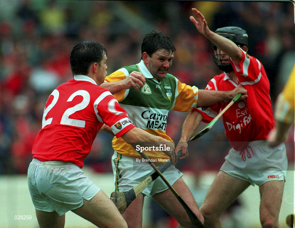 8 August 1999; Offaly's Martin Hanamy is tackled by Alan Browne, 22, and Ben O'Connor of Cork during the Guinness All-Ireland Senior Hurling Championship Semi-Final match between Cork and Offaly at Croke Park in Dublin. Photo by Brendan Moran/Sportsfile