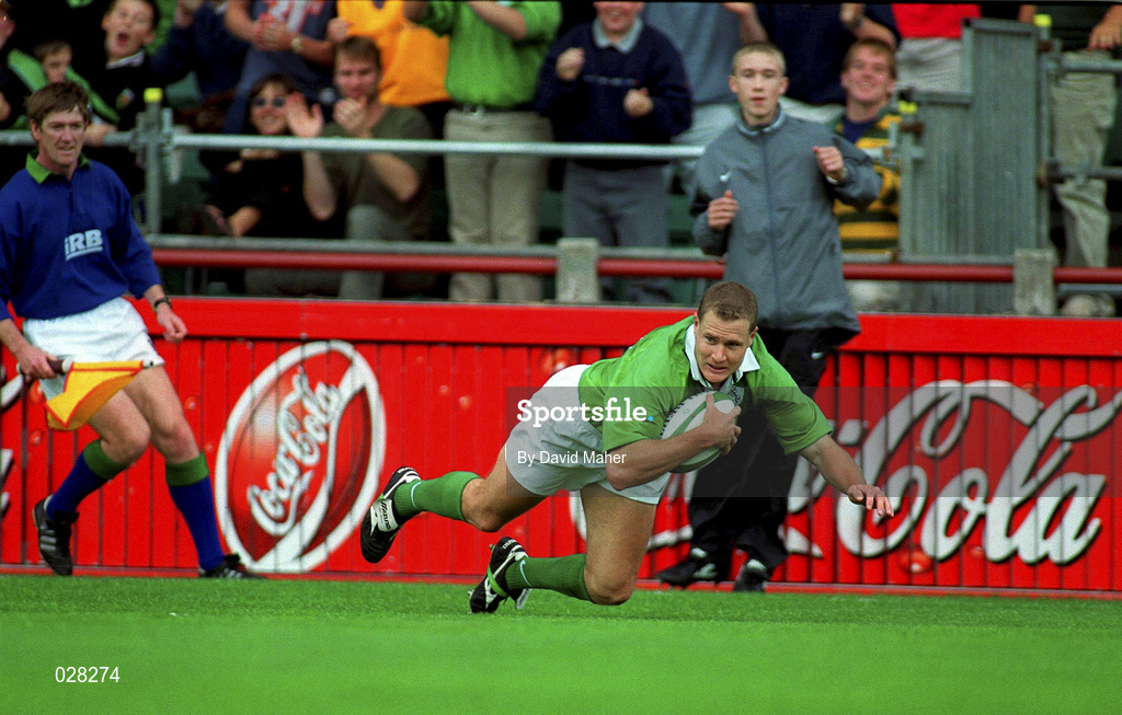 28 August 1999; Ireland's Matt Mostyn scores his first, and his side's second, try during the Rugby World Cup Warm-up match between Ireland and Argentina at Lansdowne Road in Dublin. Photo by David Maher/Sportsfile