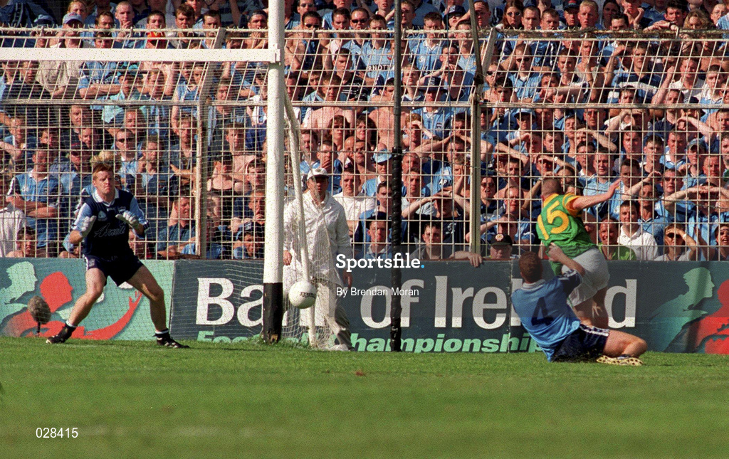 1 August 1999; Meath's Ollie Murphy, 15, scores his side's goal during the Bank of Ireland Leinster Senior Football Championship Final between Meath and Dublin at Croke Park in Dublin. Photo by Brendan Moran/Sportsfile