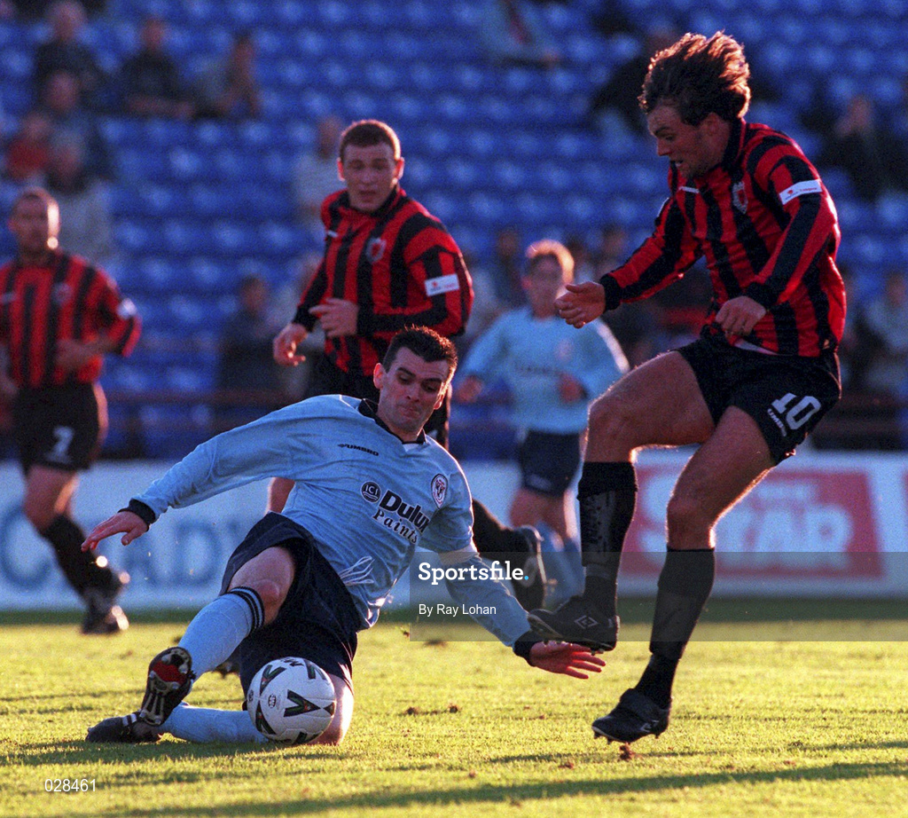 20 August 1999; Jamie Harris of Bohemians Pat Scully of Shelbourne during the Eircom League Premier Division match between Bohemians and Shelbourne at Tolka Park in Dublin. Photo by David Maher/Sportsfile