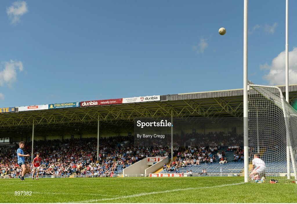4 August 2014; Colm Basquel, Dublin, puts his and his side's second penalty kick over the bar. Electric Ireland GAA Football All-Ireland Minor Championship Quarter-Final, Dublin v Cork, Semple Stadium, Thurles, Co. Tipperary. Picture credit: Barry Cregg / SPORTSFILE