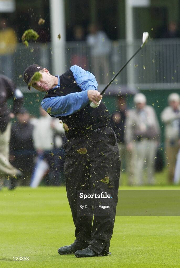 23 September 2006; Scott Verplank, Team USA 2006, plays his second shot to the 16th green during Saturday morning's four-ball matches. 36th Ryder Cup Matches, K Club, Straffan, Co. Kildare, Ireland. Picture credit: Damien Eagers / SPORTSFILE