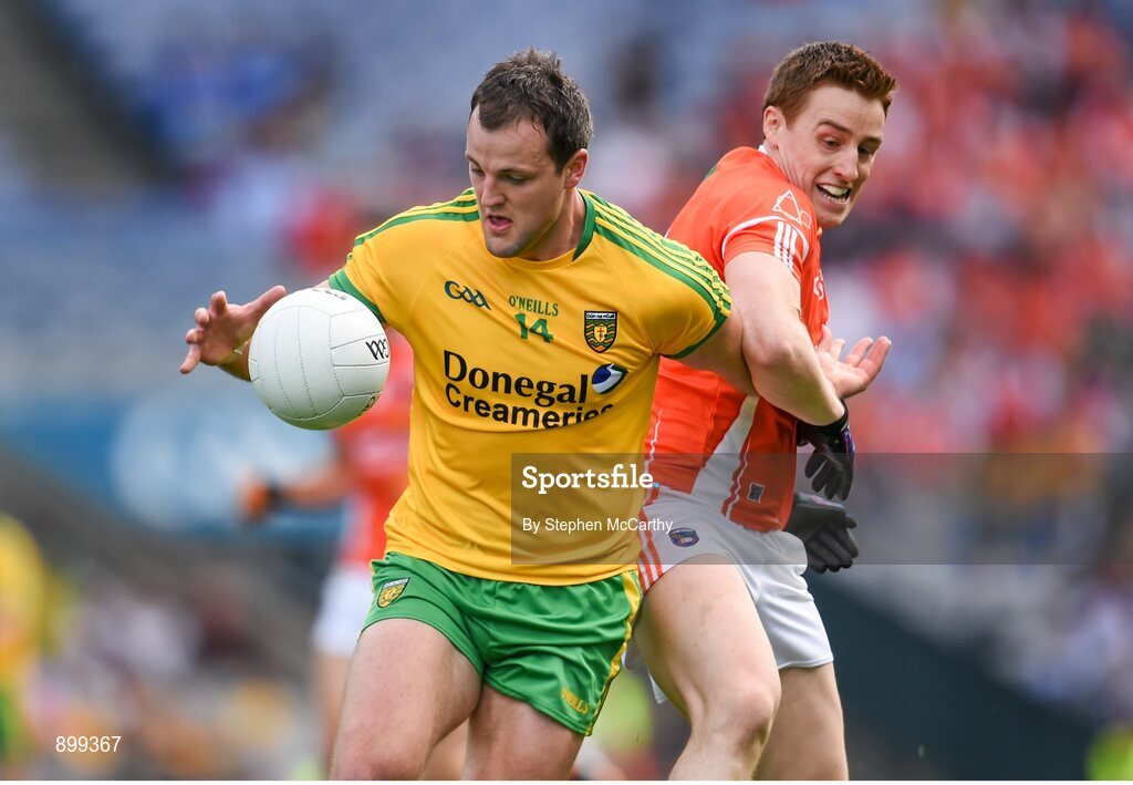 9 August 2014; Michael Murphy, Donegal, in action against Charlie Vernon, Armagh. GAA Football All-Ireland Senior Championship, Quarter-Final, Donegal v Armagh, Croke Park, Dublin. Picture credit: Stephen McCarthy / SPORTSFILE