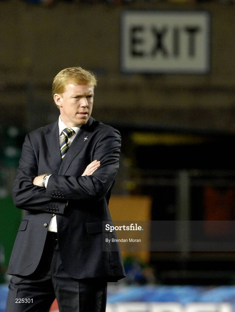 11 October 2006; Republic of Ireland manager Stephen Staunton before the game. Euro 2008 Championship Qualifier, Republic of Ireland v Czech Republic, Lansdowne Road, Dublin. Picture credit: Brendan Moran / SPORTSFILE