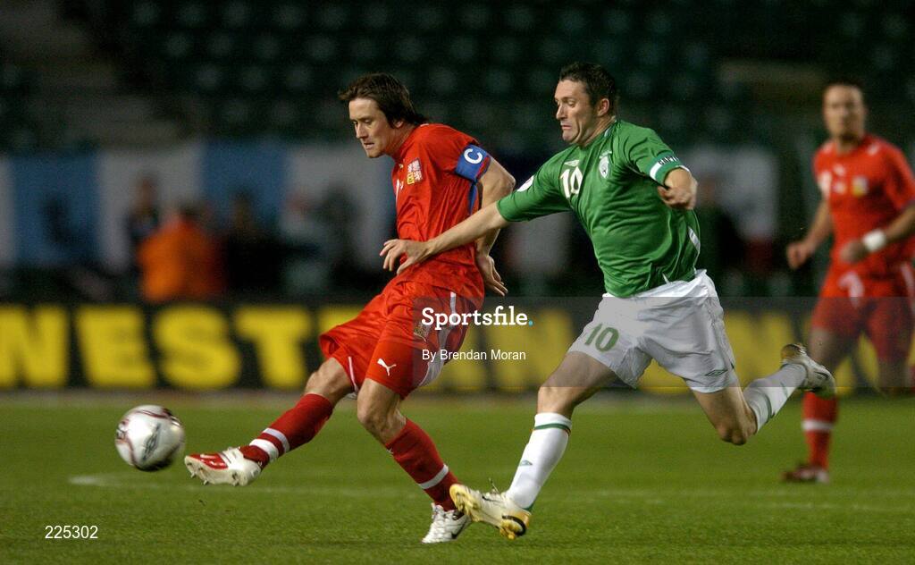 11 October 2006; Tomas Rosicky, Czech Republic, in action against Robbie Keane, Republic of Ireland. Euro 2008 Championship Qualifier, Republic of Ireland v Czech Republic, Lansdowne Road, Dublin. Picture credit: Brendan Moran / SPORTSFILE
