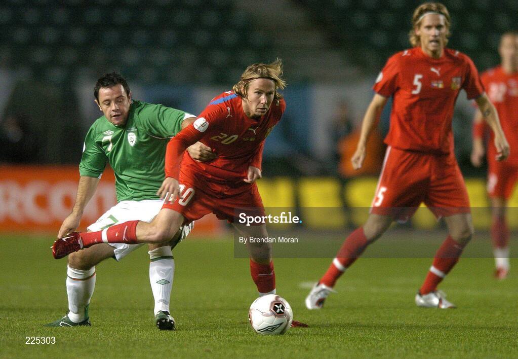 11 October 2006; Jaroslav Plavil, Czech Republic, in action against Andy Reid, Republic of Ireland. Euro 2008 Championship Qualifier, Republic of Ireland v Czech Republic, Lansdowne Road, Dublin. Picture credit: Brendan Moran / SPORTSFILE