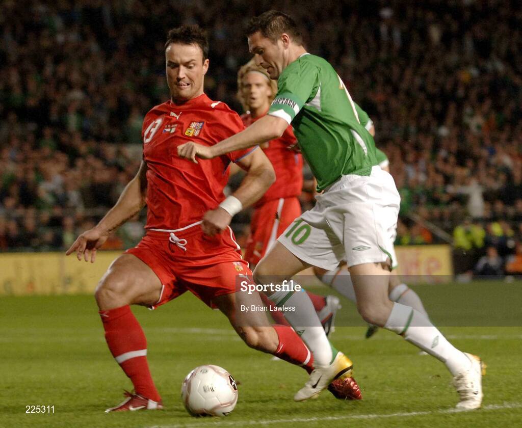 11 October 2006; Robbie Keane, Republic of Ireland, in action against Martin Jiranek, Czech Republic. Euro 2008 Championship Qualifier, Republic of Ireland v Czech Republic, Lansdowne Road, Dublin. Picture credit: Brian Lawless / SPORTSFILE