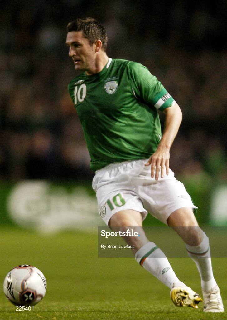 11 October 2006; Robbie Keane, Republic of Ireland. Euro 2008 Championship Qualifier, Republic of Ireland v Czech Republic, Lansdowne Road, Dublin. Picture credit: Brian Lawless / SPORTSFILE