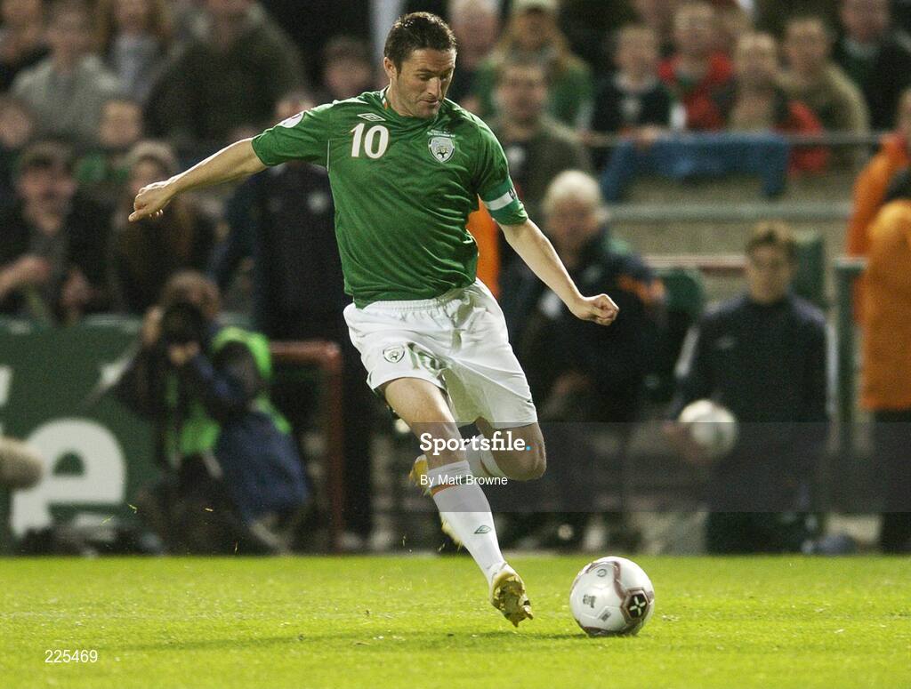 11 October 2006; Robbie Keane, Republic of Ireland. Euro 2008 Championship Qualifier, Republic of Ireland v Czech Republic, Lansdowne Road, Dublin. Picture credit: Matt Browne / SPORTSFILE