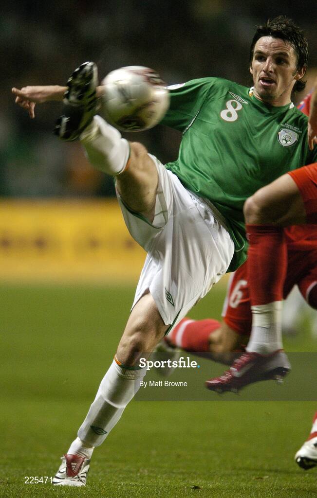 11 October 2006; Jonathan Douglas, Republic of Ireland. Euro 2008 Championship Qualifier, Republic of Ireland v Czech Republic, Lansdowne Road, Dublin. Picture credit: Matt Browne / SPORTSFILE