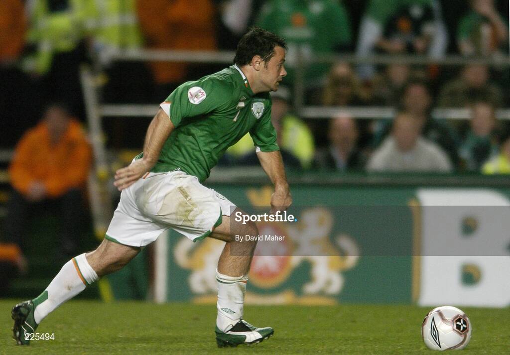 11 October 2006; Andy Reid, Republic of Ireland. Euro 2008 Championship Qualifier, Republic of Ireland v Czech Republic, Lansdowne Road, Dublin. Picture credit: David Maher / SPORTSFILE