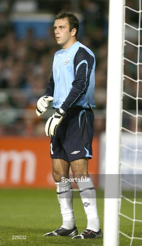 11 October 2006; Wayne Henderson, Republic of Ireland. Euro 2008 Championship Qualifier, Republic of Ireland v Czech Republic, Lansdowne Road, Dublin. Picture credit: Brendan Moran / SPORTSFILE