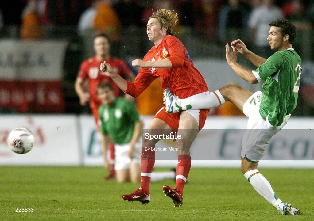 11 October 2006; Jaroslav Plasil, Czech Republic, in action against Stephen Kelly, Republic of Ireland. Euro 2008 Championship Qualifier, Republic of Ireland v Czech Republic, Lansdowne Road, Dublin. Picture credit: Brendan Moran / SPORTSFILE