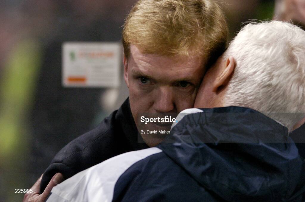 11 October 2006; Steve Staunton, Republic of Ireland manager, with Mick Byrne, team physio. Euro 2008 Championship Qualifier, Republic of Ireland v Czech Republic, Lansdowne Road, Dublin. Picture credit: David Maher / SPORTSFILE