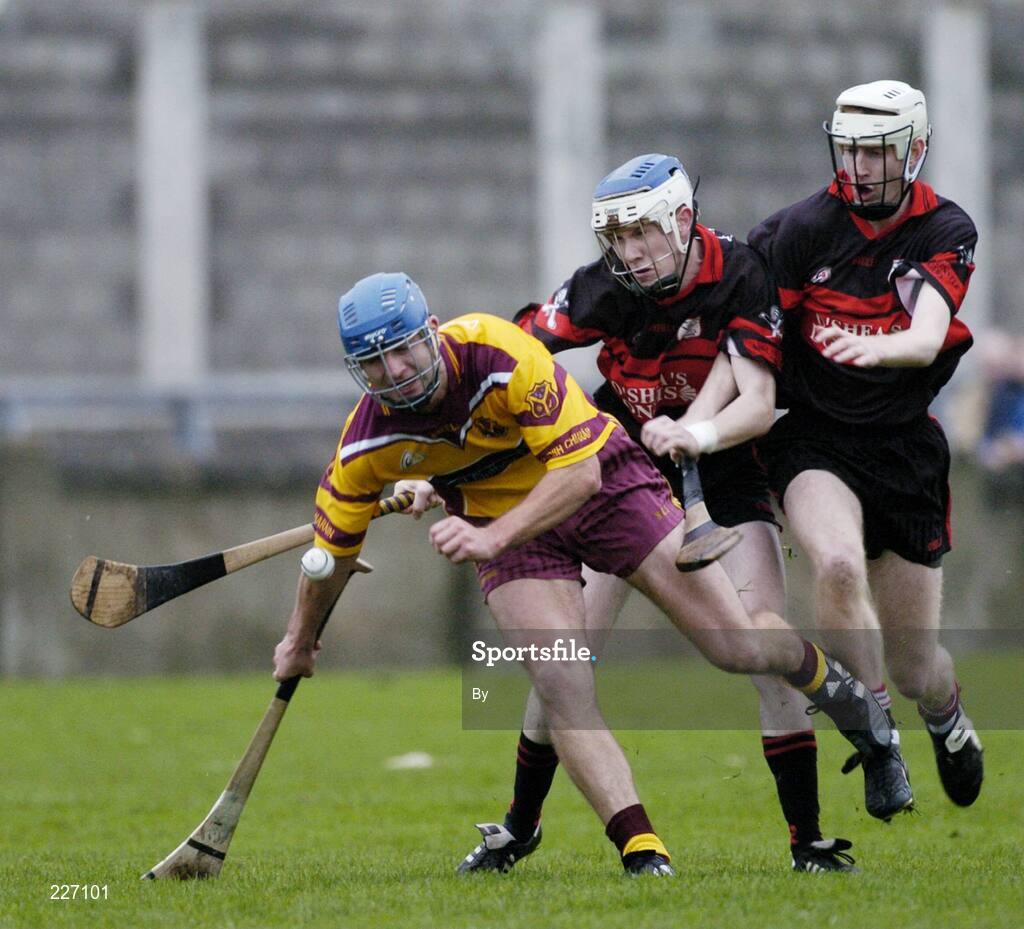 29 October 2006; John Kingston, Craobh Chiarain, in action against Padraig Nolan and Colm O'Byrne, Mount Leinster Rangers. AIB Leinster Senior Club Hurling Championship First Round, Craobh Chiarain v Mount Leinster Rangers, Parnell Park, Dublin. Picture credit: Ray Lohan / SPORTSFILE