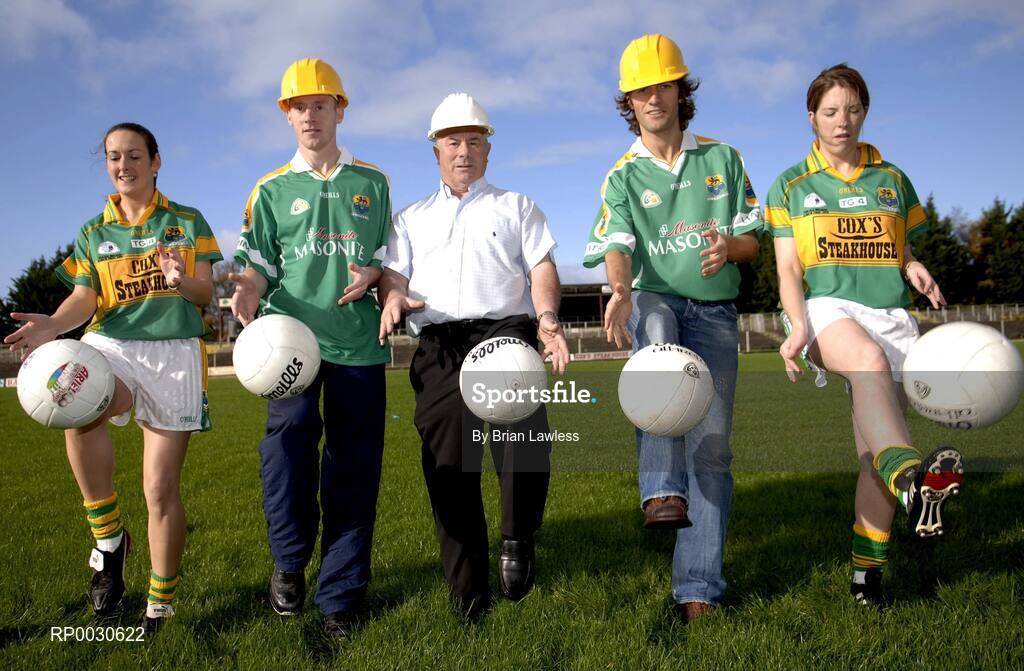 31 October 2006; Dessie Dolan Sr., centre, Leitrim senior manager, with, from left, Amanda Sweeney, Ladies team, Michael McGuinness, Senior team, Colin Regan, Senior team, and Sinead Quinn, Ladies team, at the launch of an innovative fundraising drive, titled "Get On The Team", by Leitrim GAA supporters and Board to raise 1.5 million euro to complete the redevelopment of Pairc Sean MacDiarmada. Carrick-on-Shannon, Leirtim. Picture credit: Brian Lawless / SPORTSFILE
