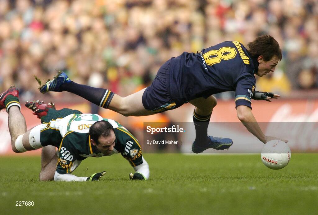 5 November 2006; Brendon Goddard, Australia, in action against Dermot Earley, Ireland. Coca-Cola International Rules Series 2006, Second Test, Ireland v Australia, Croke Park, Dublin. Picture credit: David Maher / SPORTSFILE