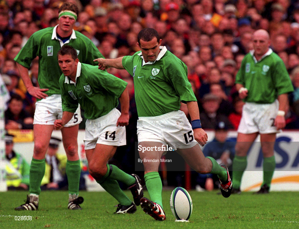 10 October 1999; Conor O'Shea of Ireland during the Rugby World Cup Pool E match between Ireland and Australia at Lansdowne Road in Dublin. Photo by Brendan Moran/Sportsfile