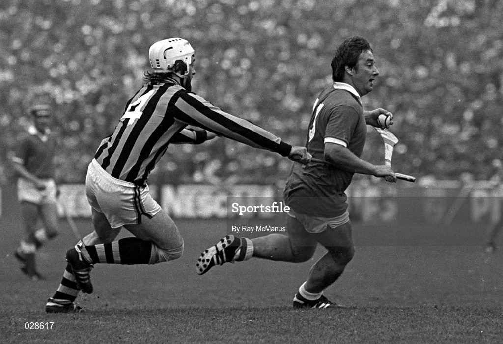 5 September 1982; Sean O'Leary of Cork in action against Dick O'Hara of Kilkenny during the All-Ireland Senior Hurling Championship Final between Kilkenny and Cork at Croke Park in Dublin. Photo by Ray McManus/Sportsfile