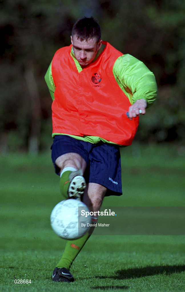 29 October 1999; David Nash during a Republic of Ireland U16 squad training session in Dublin. Photo by David Maher/Sportsfile