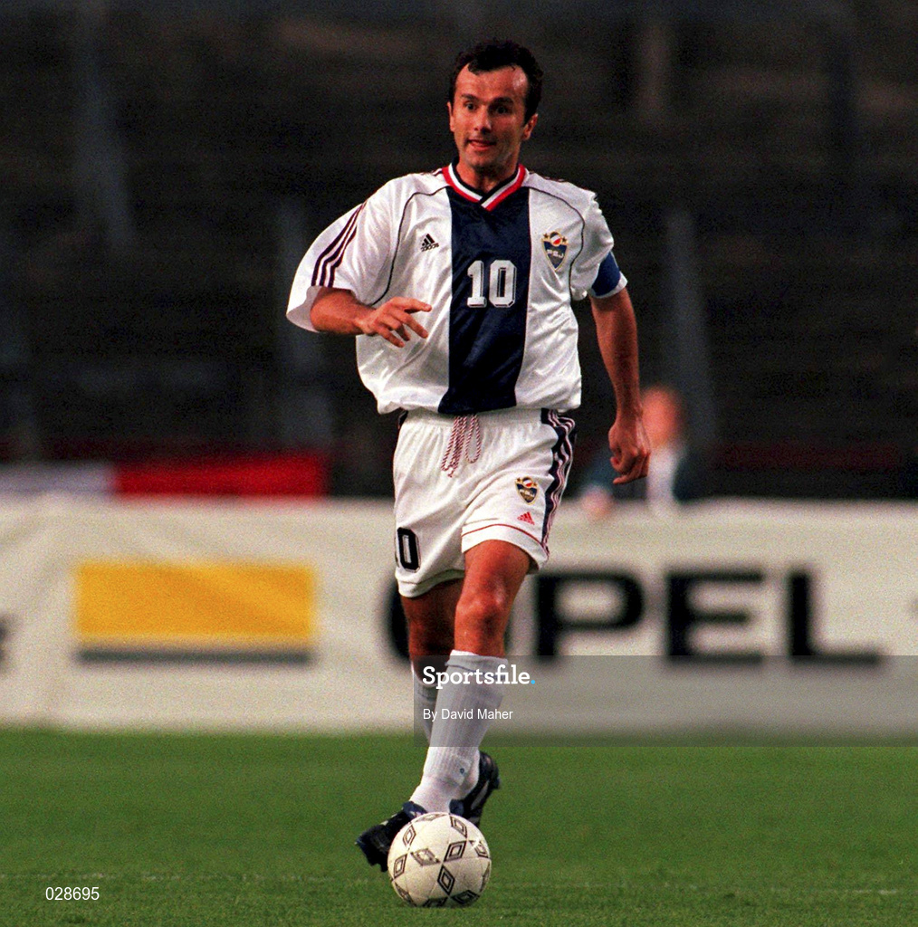 1 September 1999; Dejan Savicevic of Yugoslavia during the UEFA European Championships Qualifier match between Republic of Ireland and Yugoslavia at Lansdowne Road in Dublin. Photo by David Maher/Sportsfile