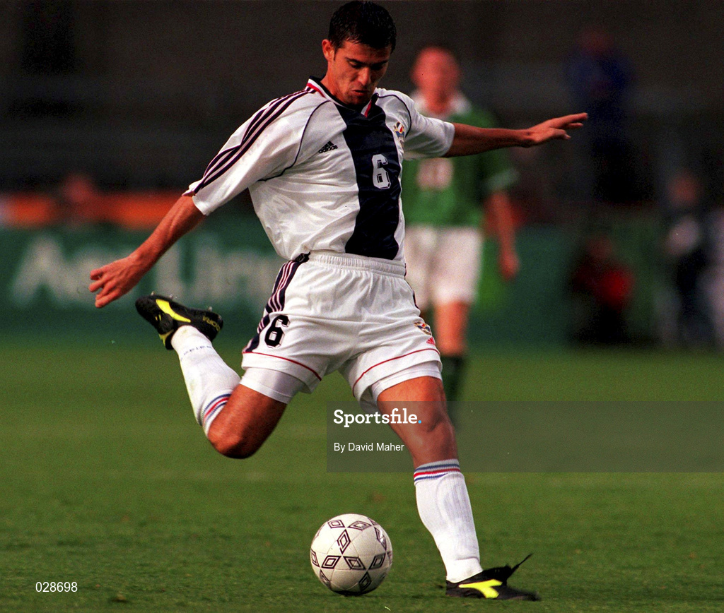 1 September 1999; Dejan Stankovic of Yugoslavia during the UEFA European Championships Qualifier match between Republic of Ireland and Yugoslavia at Lansdowne Road in Dublin. Photo by David Maher/Sportsfile