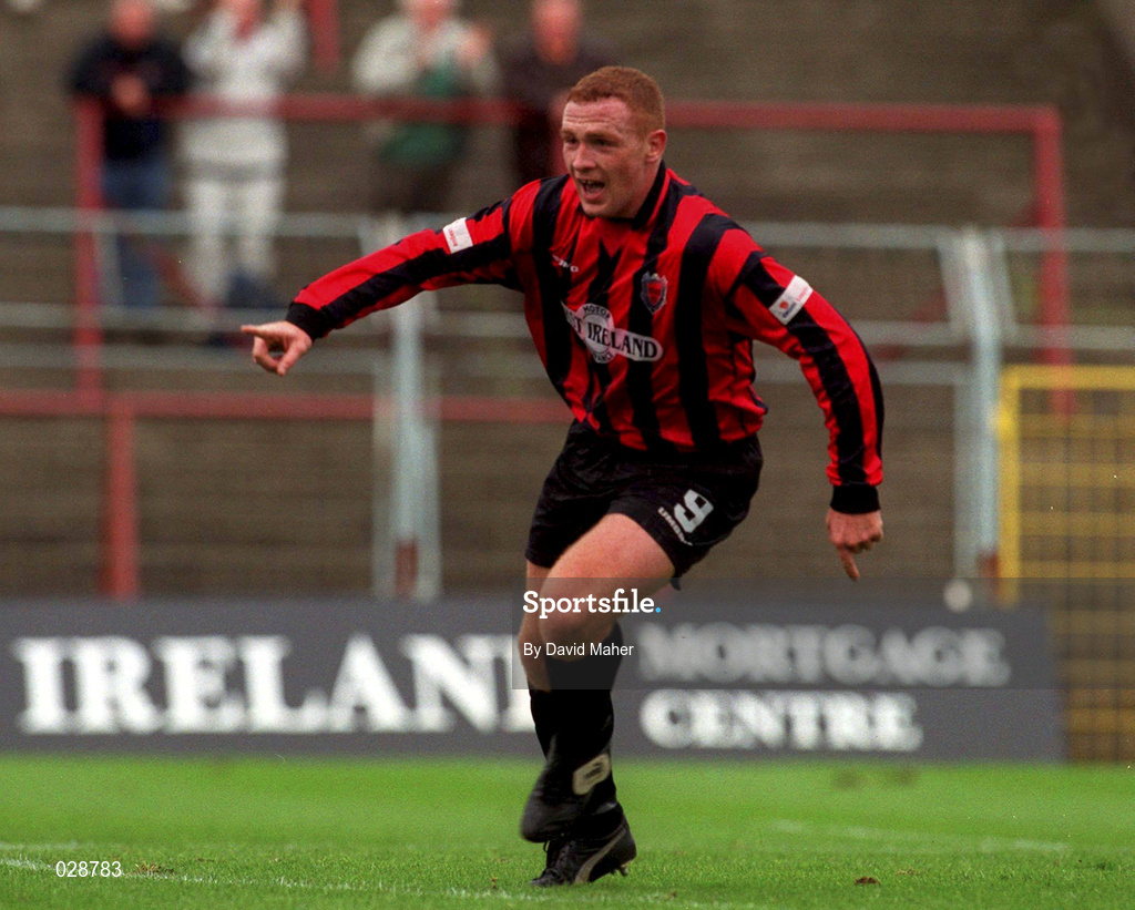 31 October 1999; Glen Crowe of Bohemians celebrates after scoring his side's first goal during the Eircom League Premier Division match between Bohemians and Sligo Rovers at Dalymount Park in Dublin. Photo by David Maher/Sportsfile