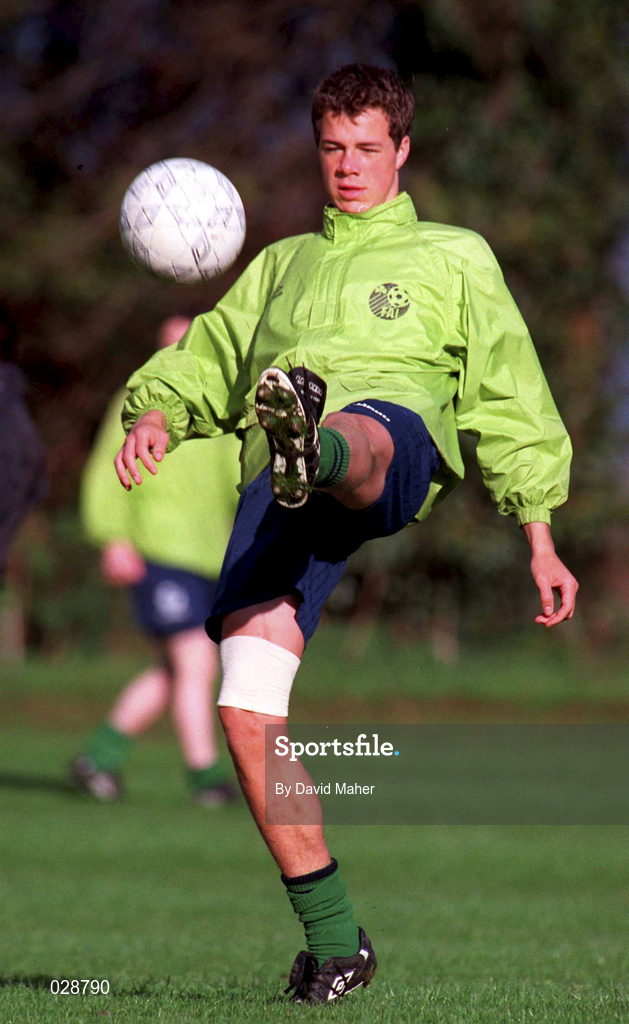 29 October 1999; Graham Gartland during a Republic of Ireland U16 squad training session in Dublin. Photo by David Maher/Sportsfile