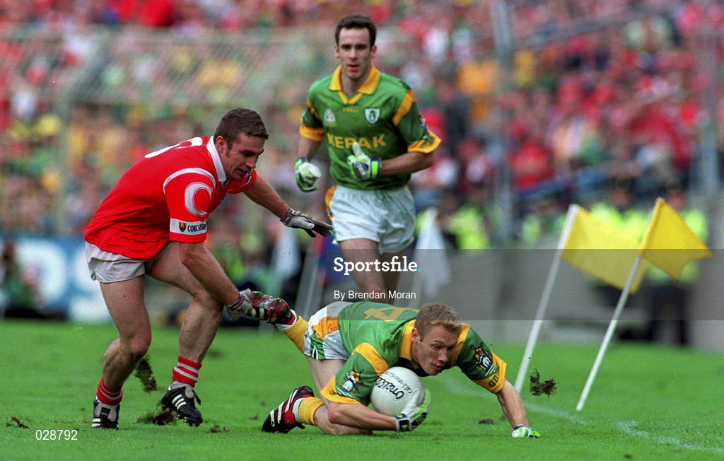 26 September 1999; Graham Geraghty of Meath in action against Eoin Sexton of Cork during the GAA Football All-Ireland Senior Championship Final match between Meath and Cork at Croke Park in Dublin. Photo by Brendan Moran/Sportsfile