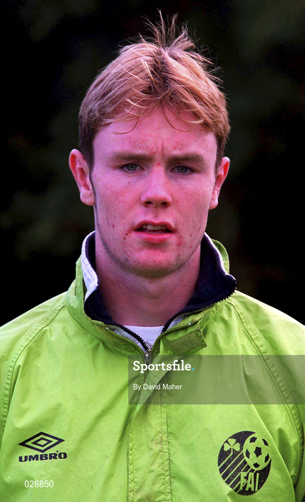 29 October 1999; Joe Hendrick during a Republic of Ireland U16 squad training session in Dublin. Photo by David Maher/Sportsfile