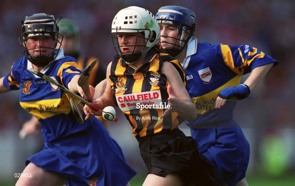 5 September 1999; Lizzy Lyng of Kilkenny in action against Una Dwyer of Tipperary during the Bórd na Gaeilge All-Ireland Senior Camogie Championship Final between Tipperary and Kilkenny at Croke Park in Dublin. Photo by Aoife Rice/Sportsfile