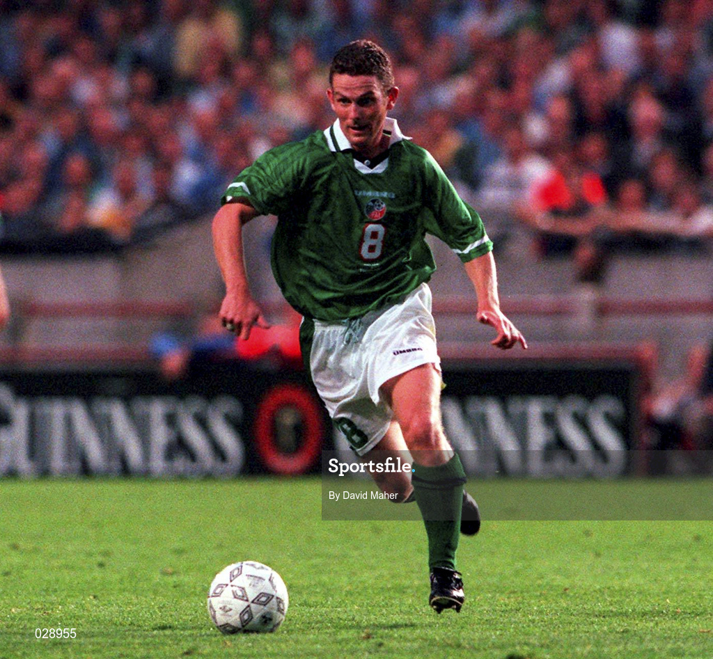1 September 1999; Mark Kinsella of Ireland during the UEFA European Championships Qualifier match between Republic of Ireland and Yugoslavia at Lansdowne Road in Dublin. Photo by David Maher/Sportsfile
