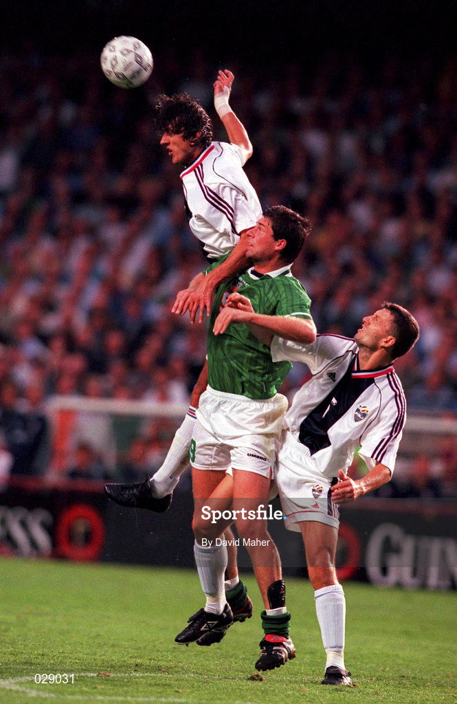 1 September 1999; Niall Quinn of Ireland in action against Dejan Govedarice, left, and Miroslav Dukic of Yugoslavic during the UEFA European Championships Qualifier match between Republic of Ireland and Yugoslavia at Lansdowne Road in Dublin. Photo by David Maher/Sportsfile