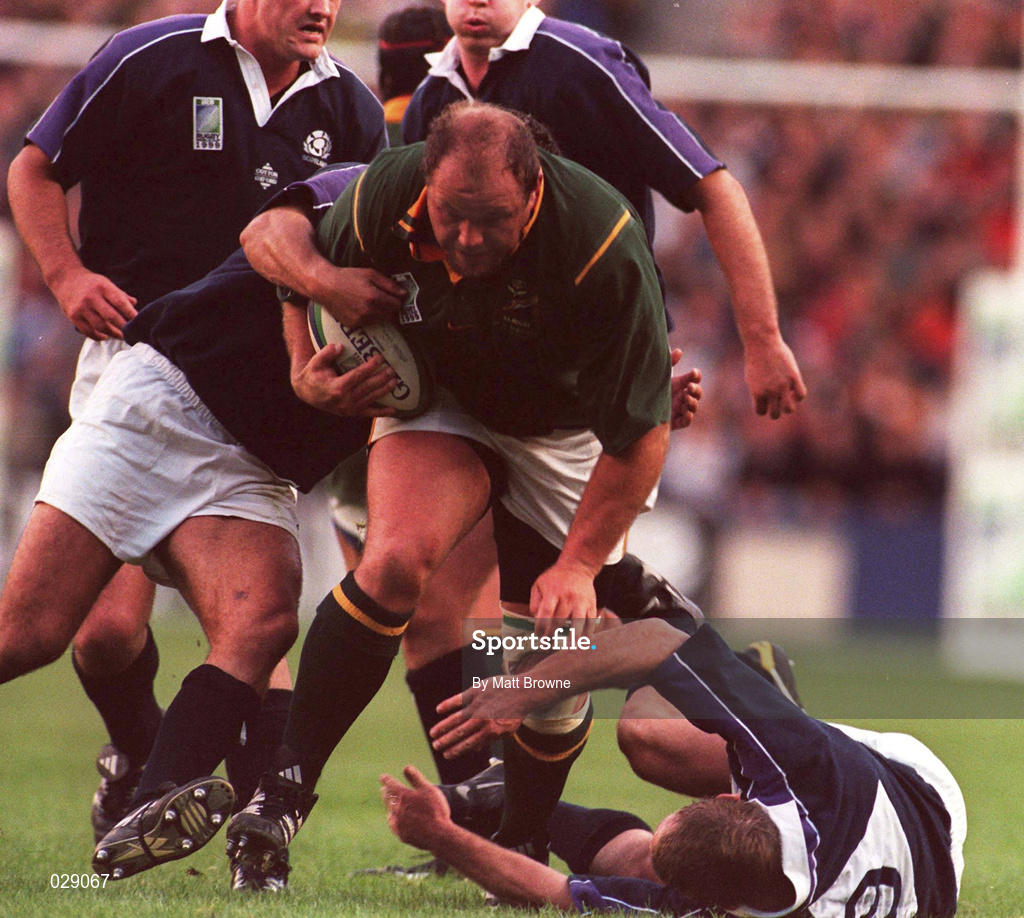 3 October 1999; Os du Randt of South Africa during the Rugby World Cup Pool A match between Scotland and South Africa at Murrayfield Stadium in Edinburgh, Scotland. Photo by Matt Browne/Sportsfile
