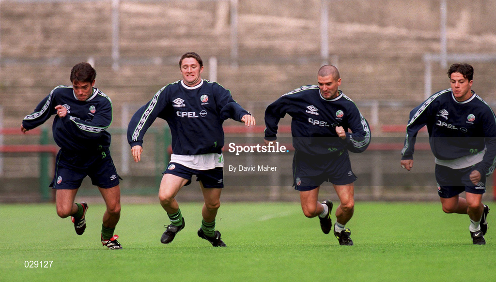 31 August 1999; Republic of Ireland players, from left, Jeff Kenna, Robbie Keane, Roy Keane and Ian Harte during squad training at Lansdowne Road in Dublin. Photo by David Maher/Sportsfile