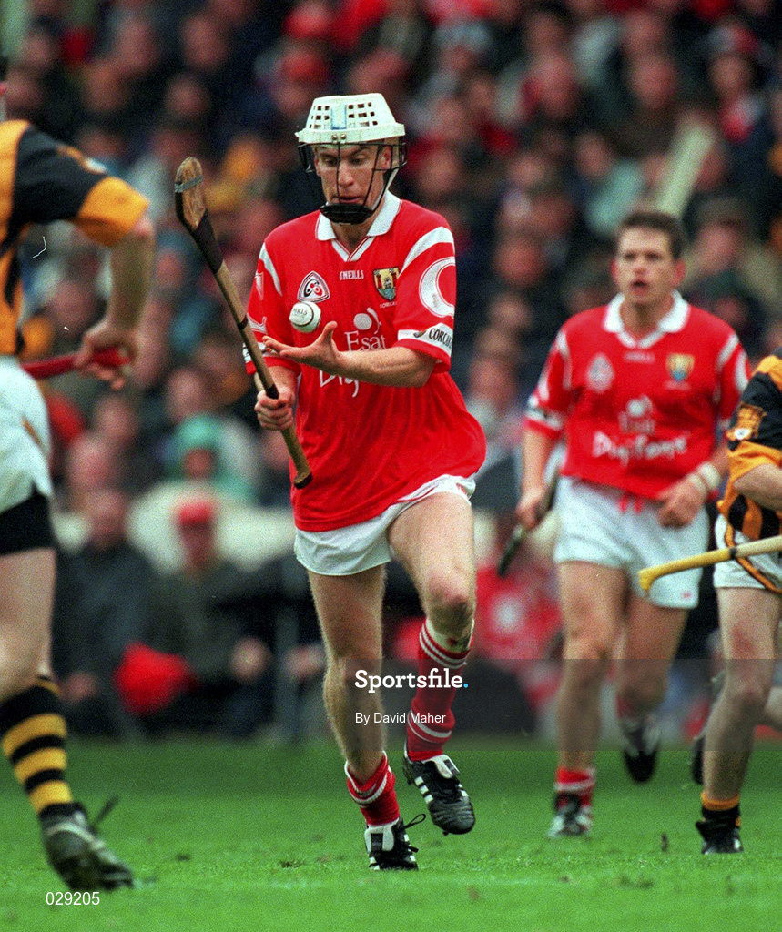 12 September 1999; Cork's Timmy McCarthy races clear of Kilkenny's Andy Comerford. Cork v Kilkenny, All-Ireland Hurling Final, Croke Park, Dublin. Picture credit; David Maher/SPORTSFILE