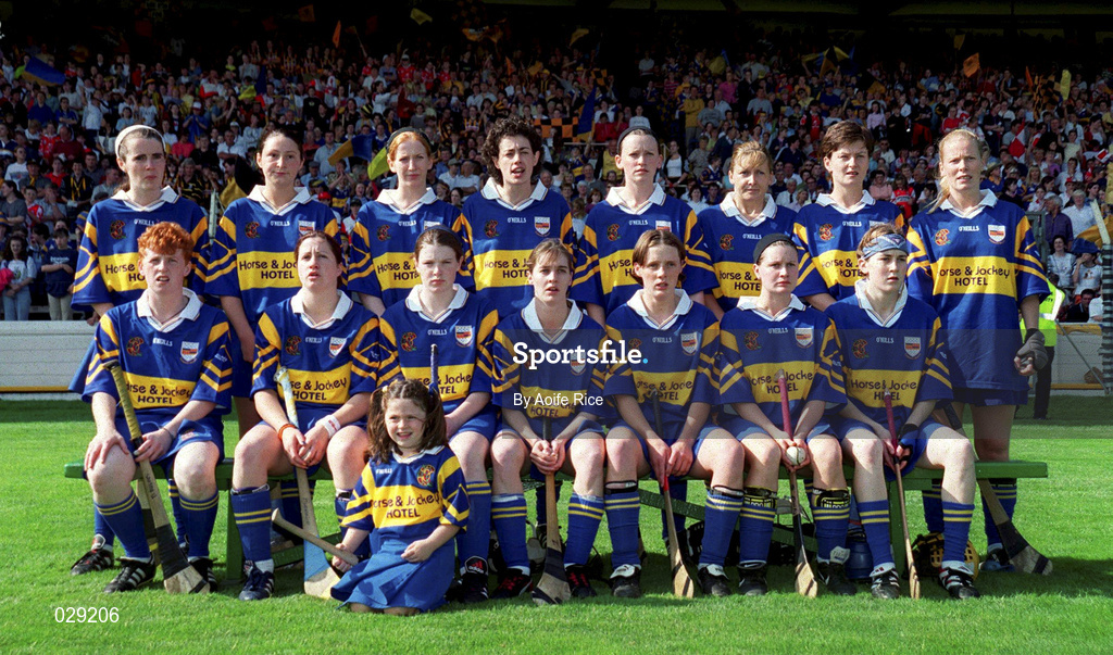 5 September 1999; The Tipperary team prior to the Bórd na Gaeilge All-Ireland Senior Camogie Championship Final between Tipperary and Kilkenny at Croke Park in Dublin. Photo by Aoife Rice/Sportsfile