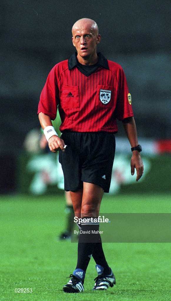 1 September 1999; Referee Pierluigi Collina during the UEFA European Championships Qualifier match between Republic of Ireland and Yugoslavia at Lansdowne Road in Dublin. Photo by David Maher/Sportsfile