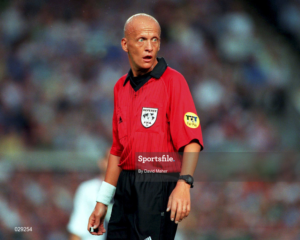 1 September 1999; Referee Pierluigi Collina during the UEFA European Championships Qualifier match between Republic of Ireland and Yugoslavia at Lansdowne Road in Dublin. Photo by David Maher/Sportsfile