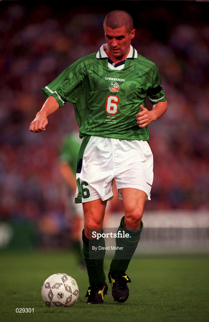 1 September 1999; Roy Keane of Ireland during the UEFA European Championships Qualifier match between Republic of Ireland and Yugoslavia at Lansdowne Road in Dublin. Photo by David Maher/Sportsfile
