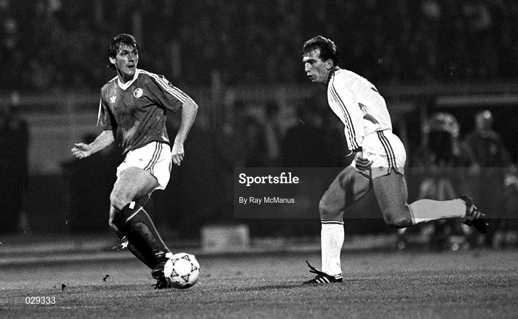 13 November 1991; Tony Cascarino of Ireland during the European Championship Qualifier match between Turkey and Republic of Ireland in Istanbul, Turkey. Photo by Ray McManus/Sportsfile